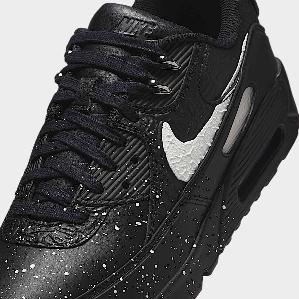 スニーカー Slawn x Nike Air Max 90 SP FD6492-001 / FD6492-100 Slawn x Nike Air Max 90 FD6492-001 | SneakerNews.com